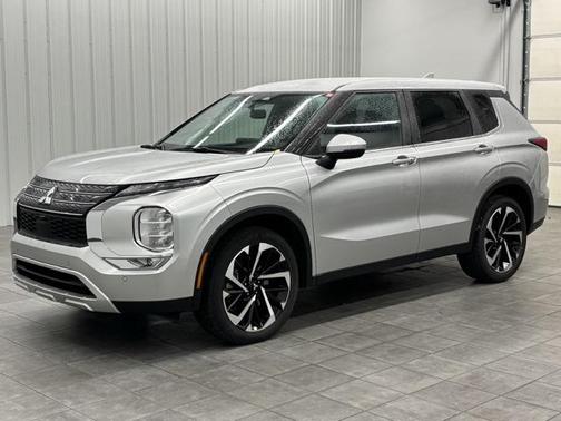 2024 Mitsubishi Outlander 