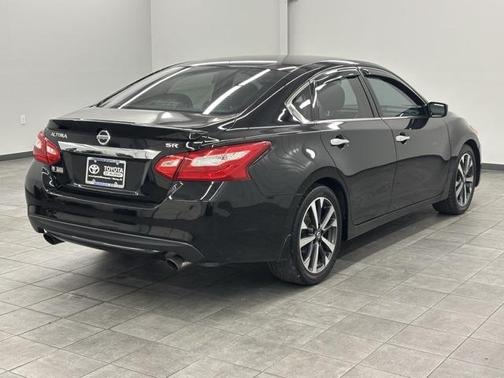 2016 Nissan Altima 2.5 SR