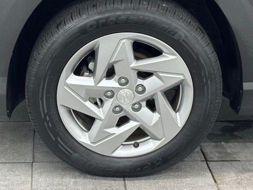 2024 Hyundai KONA SE