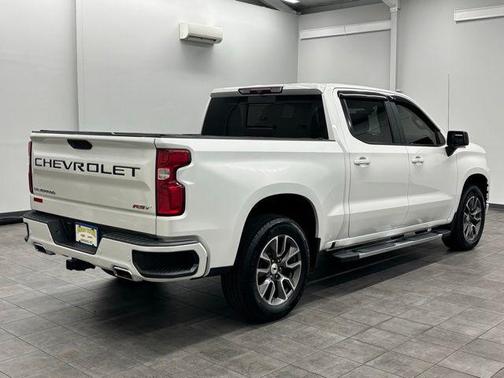 Iridescent Pearl Tricoat 2020 Chevrolet Silverado 1500 RST