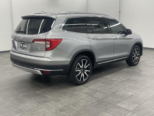 2020 Honda Pilot Touring 8-Passenger