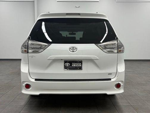 2012 Toyota Sienna SE