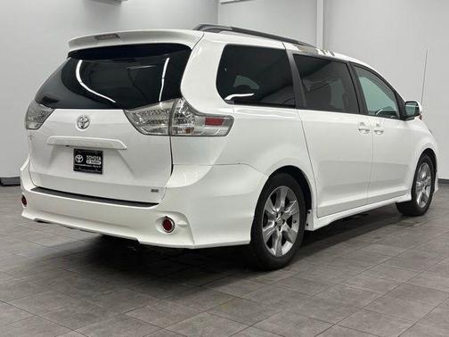 2012 Toyota Sienna SE