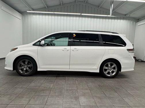 2012 Toyota Sienna SE