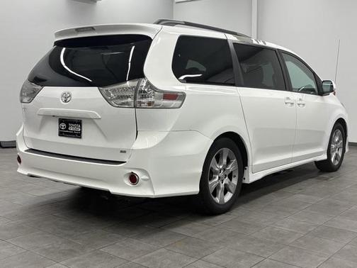 2012 Toyota Sienna SE