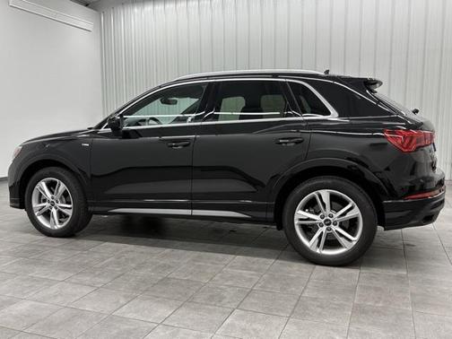 2022 Audi Q3 45 S line Premium Plus