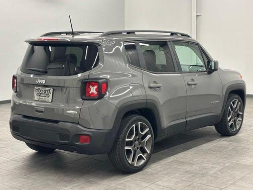 Sting-Gray Clearcoat 2020 Jeep Renegade Latitude