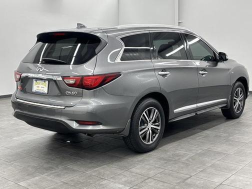 2017 INFINITI QX60 Base