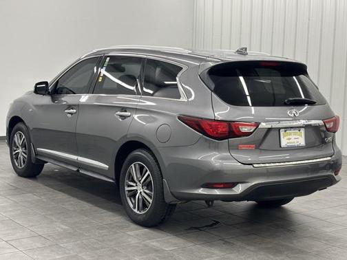 2017 INFINITI QX60 Base