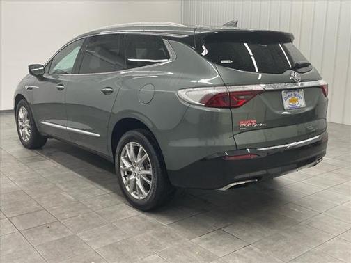 2022 Buick Enclave Essence