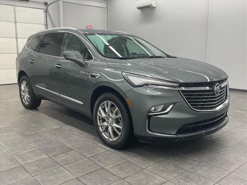 2022 Buick Enclave Essence