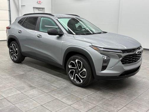 Sterling Gray Metallic 2025 Chevrolet Trax FWD 2RS