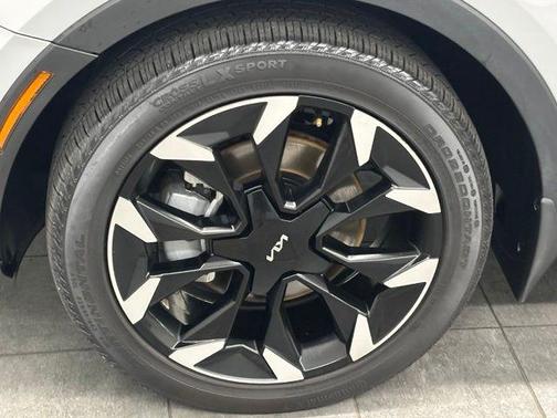 Wolf Gray 2025 Kia Sorento SX