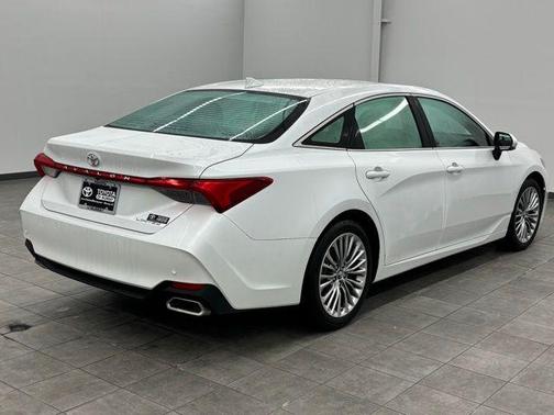 2019 Toyota Avalon 