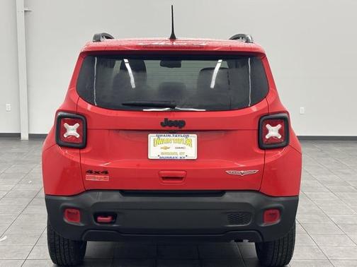 2023 Jeep Renegade Trailhawk