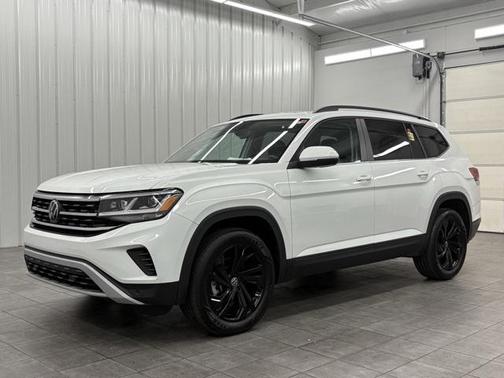 2023 Volkswagen Atlas 3.6L SE w/Technology