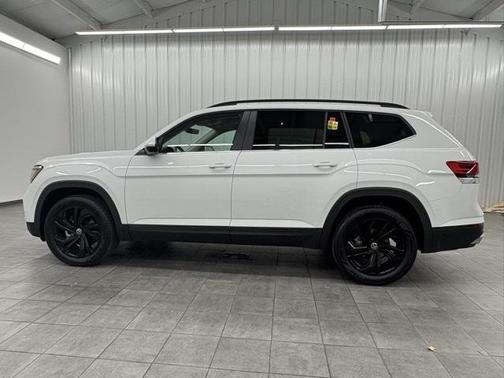 2023 Volkswagen Atlas 3.6L SE w/Technology
