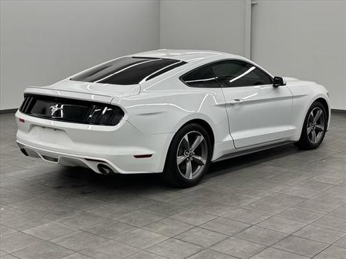2016 Ford Mustang V6