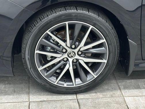 2024 Toyota Camry Hybrid XLE