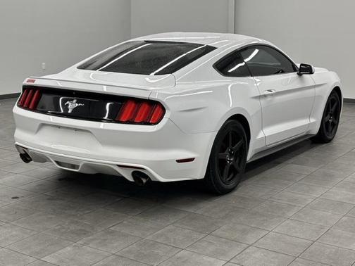 2016 Ford Mustang V6