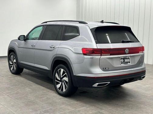2025 Volkswagen Atlas 2.0T SE w/Technology 4MOTION