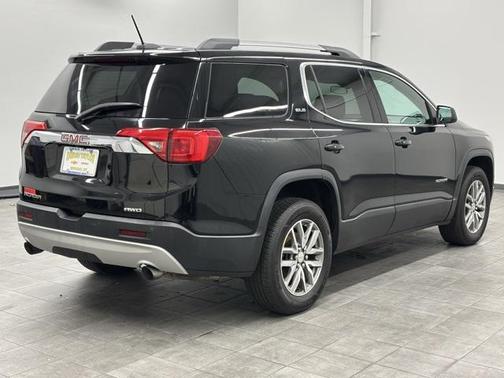 2017 GMC Acadia SLE-2