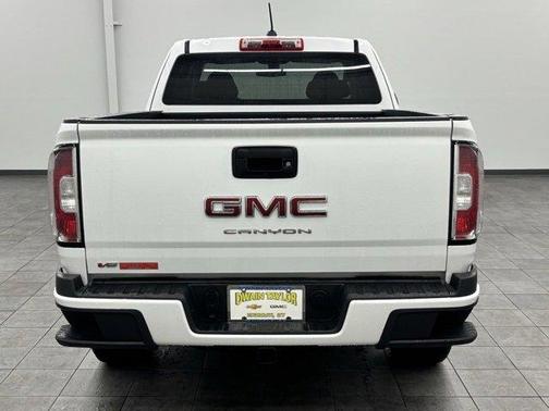 2022 GMC Canyon Elevation Standard