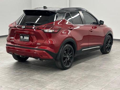 2022 Nissan Kicks SR