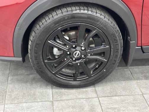 2022 Nissan Kicks SR