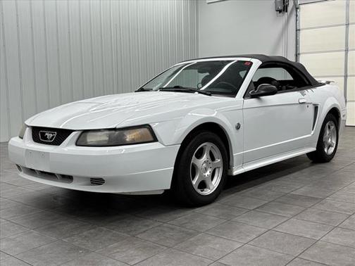 2004 Ford Mustang