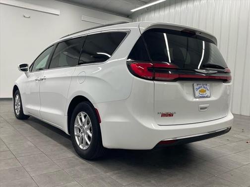 2022 Chrysler Pacifica Touring-L