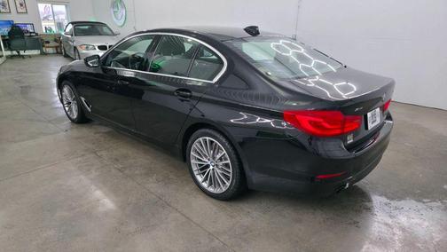 Jet Black 2020 BMW 530 xDrive