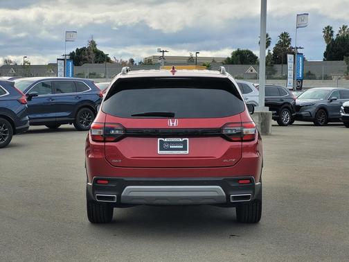 2024 Honda Pilot Elite