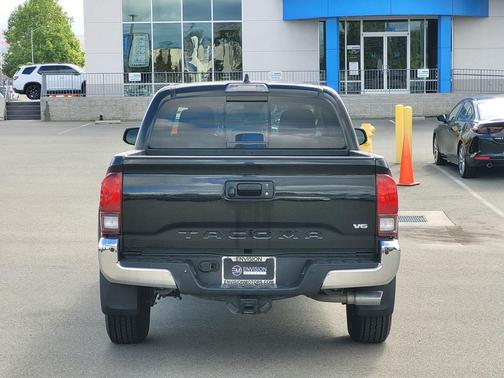 2022 Toyota Tacoma SR5