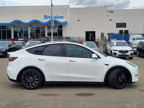2022 Tesla Model Y Performance Dual Motor All-Wheel Drive