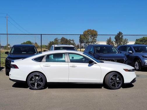 2025 Honda Accord Hybrid Base