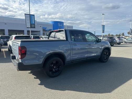 2025 Honda Ridgeline Black