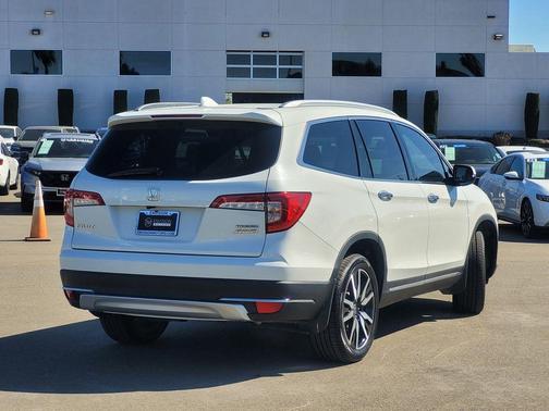 2021 Honda Pilot Touring 8-Passenger