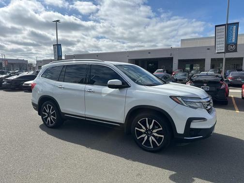 2021 Honda Pilot Touring 8-Passenger