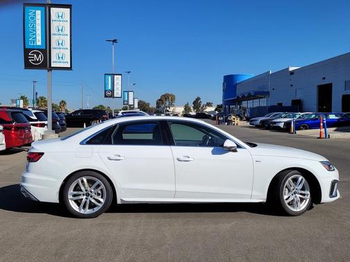 2024 Audi A4 45 S line Premium Plus
