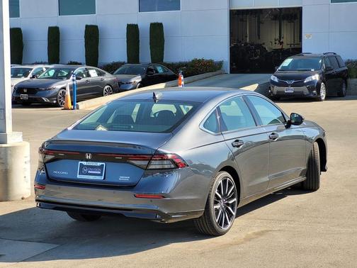 2025 Honda Accord Hybrid Touring