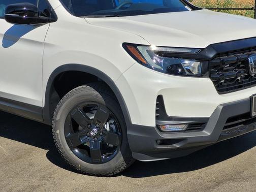 2025 Honda Ridgeline Black