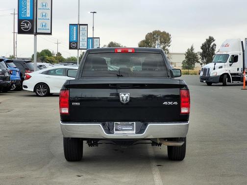 2024 RAM 1500 Classic SLT