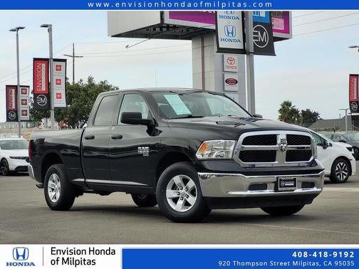 2024 RAM 1500 Classic SLT