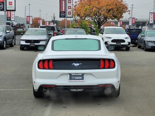 2022 Ford Mustang EcoBoost Premium