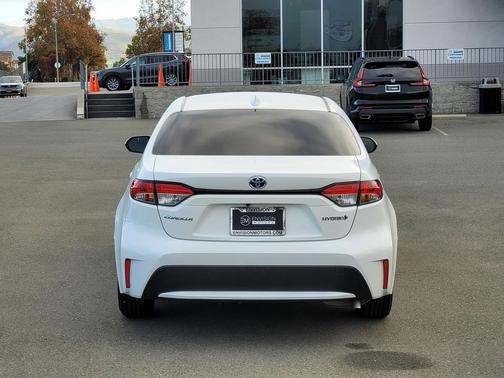 2022 Toyota Corolla Hybrid LE