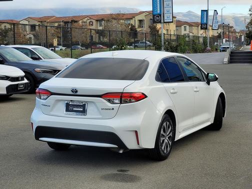 2022 Toyota Corolla Hybrid LE