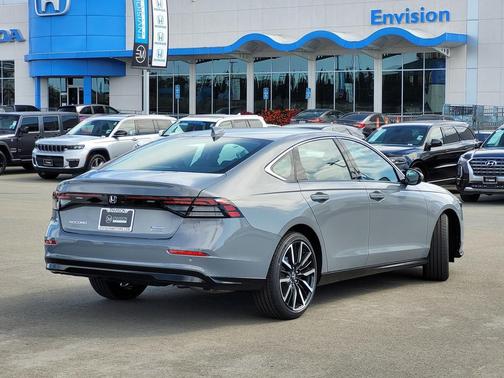 2025 Honda Accord Hybrid Touring