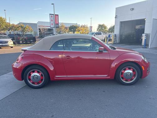 2018 Volkswagen Beetle 2.0T S