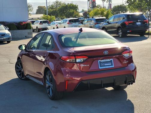 2024 Toyota Corolla Hybrid SE